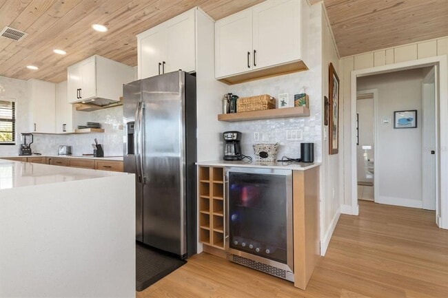 Building Photo - 9498 Alborado Rd