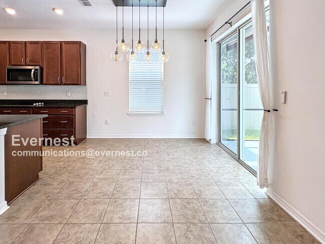 Building Photo - 10641 Cardera Dr