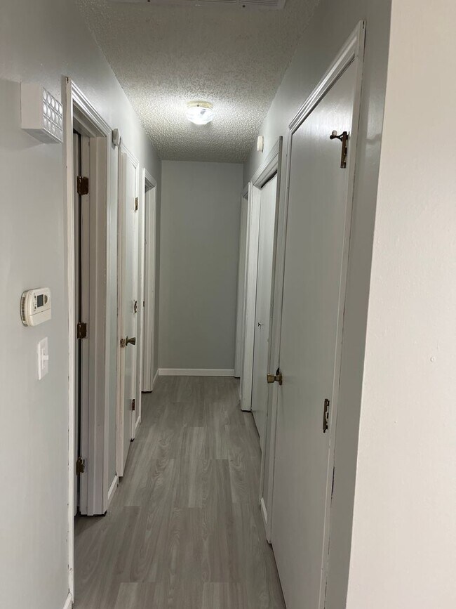 Building Photo - 3710/3714 N Farm Rd 165