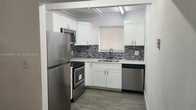 Building Photo - 1045 S Flagler Ave