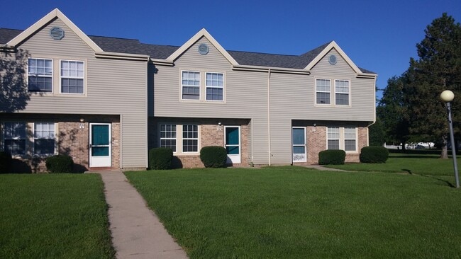 Building Photo - Eagle Manor