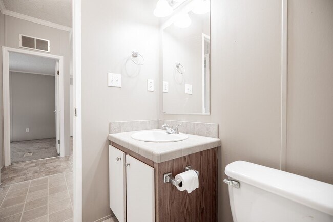 Building Photo - 30820 Peaches Way