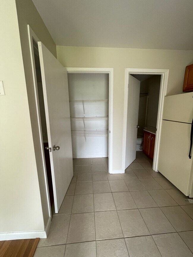 Building Photo - 1 Bed 1 Bath Apartment FOR RENT in Moscow Mills, MO