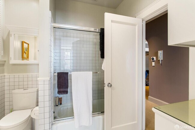 Building Photo - 67 Divisadero St