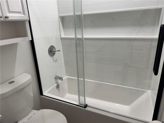 Building Photo - 136 Milrace Dr