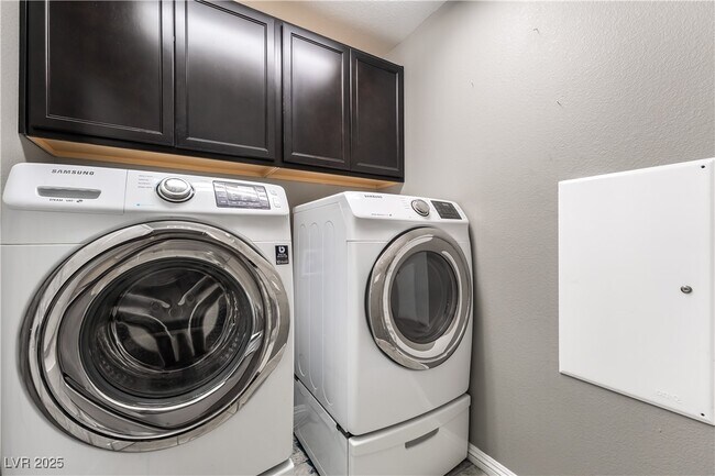 Building Photo - 8750 Cerrito Canyon Ct