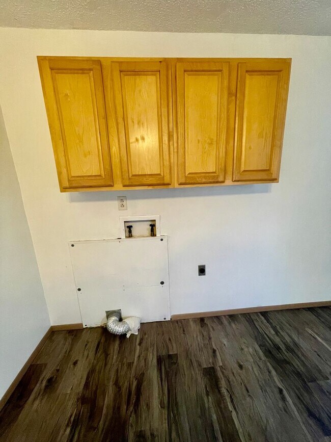 Building Photo - 2405-B E Pacific St