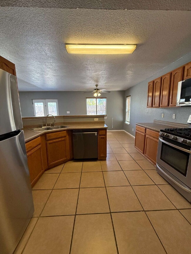 Building Photo - 14157 Tierra Delfin Dr