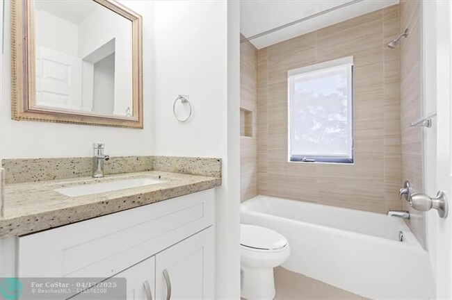 Building Photo - 448 NW 41st St