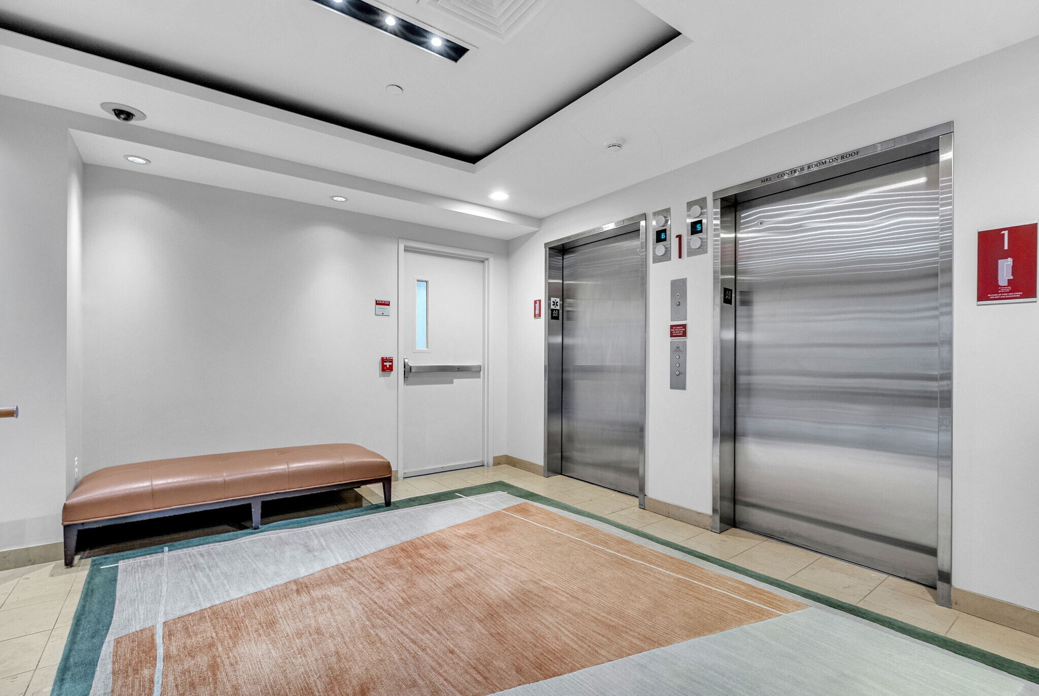 Building Photo - 17 Otis St