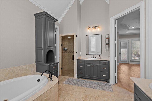 Building Photo - 1621 Hidden Bluff Ct