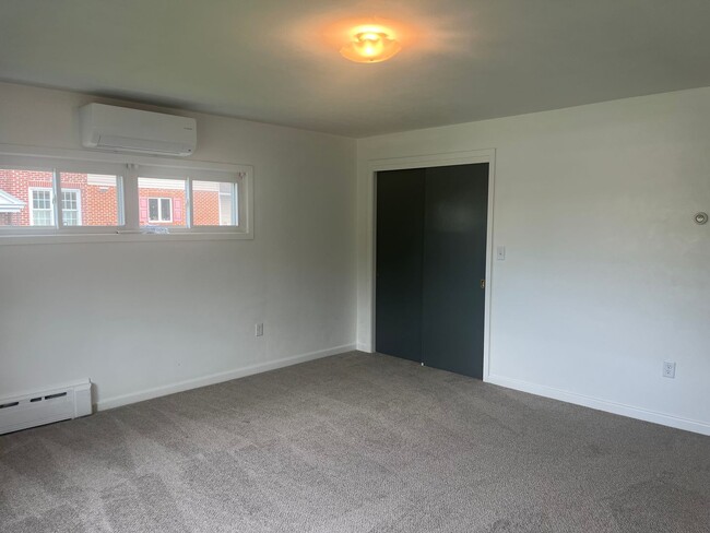 Building Photo - Beautiful 5-Bedroom Home in East Cocalico ...