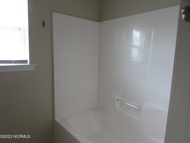 Building Photo - 4409 Southern Pine Dr SE