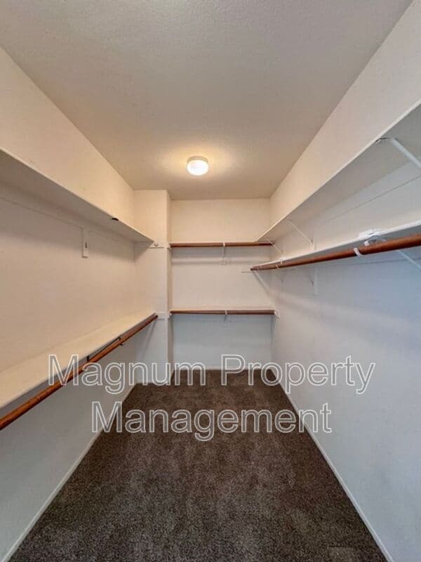 Building Photo - 33021 Adelante St