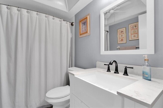 Building Photo - 175 116th Ave