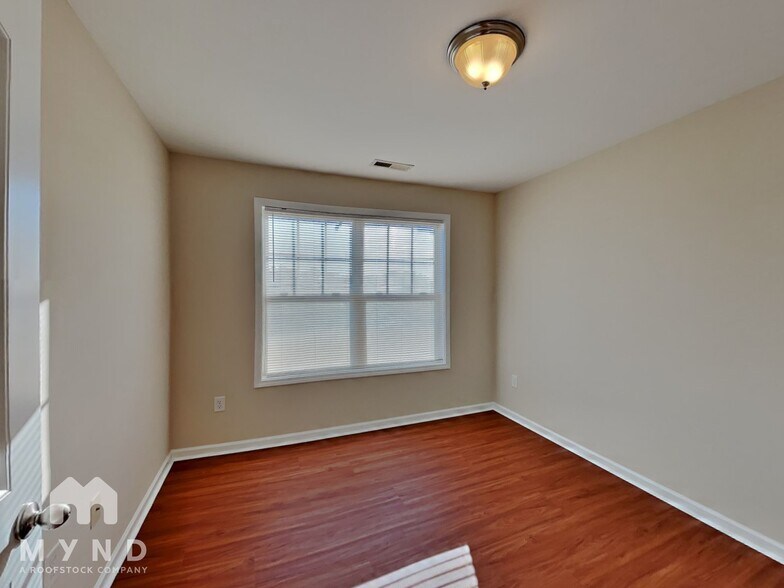 Building Photo - 7705 Weathered Oak Way