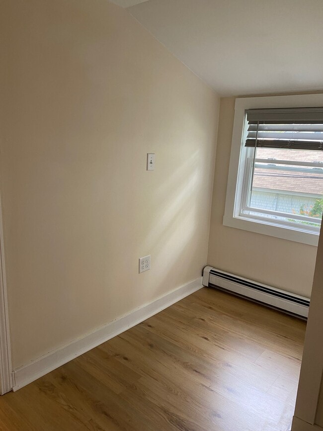 Building Photo - 53A Webster Ave