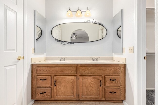 Building Photo - Sun Lakes long term Rental