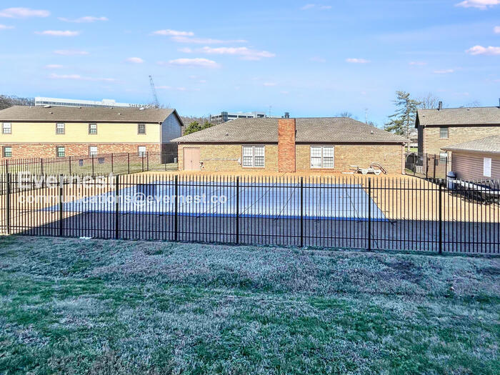 Building Photo - 5812 Brentwood Trace