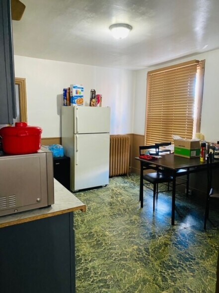 Building Photo - 110 S Prince St