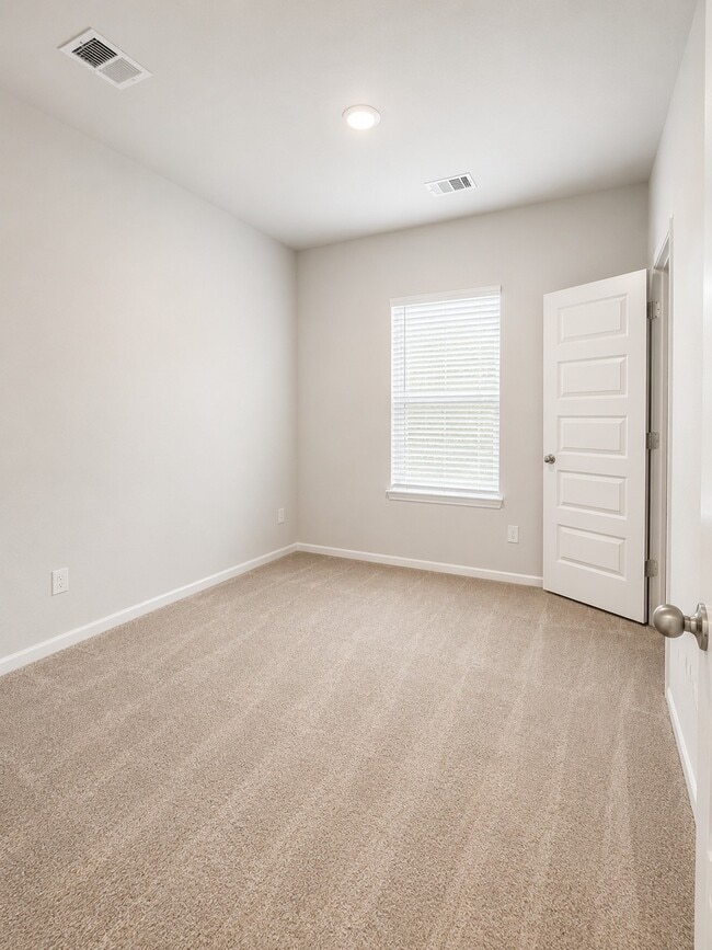 Building Photo - 8308 Bristlecone Pne Wy