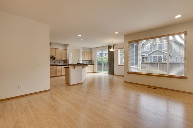 Building Photo - For Rent | Stunning 4-Bedroom Home in Brookside Estates