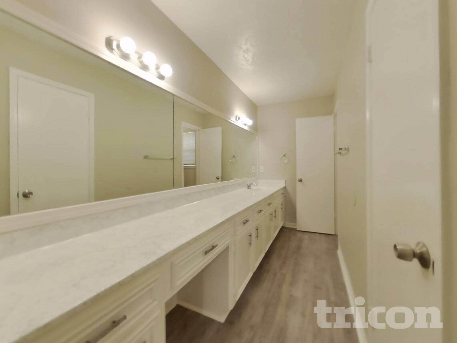 Building Photo - 12027 Arrowhead Glen Dr