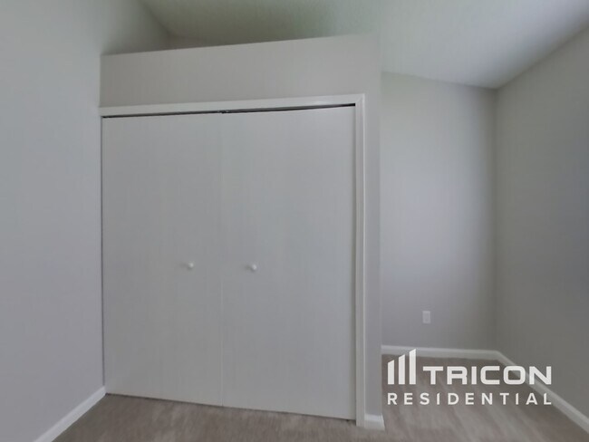 Building Photo - 2660 Malibu Cir