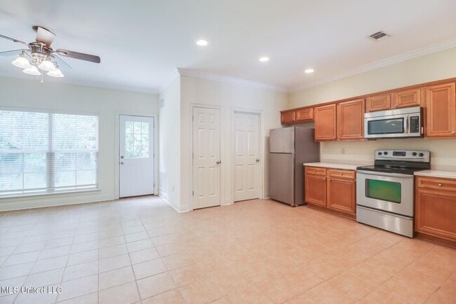 Building Photo - 908 Jefferson Dr