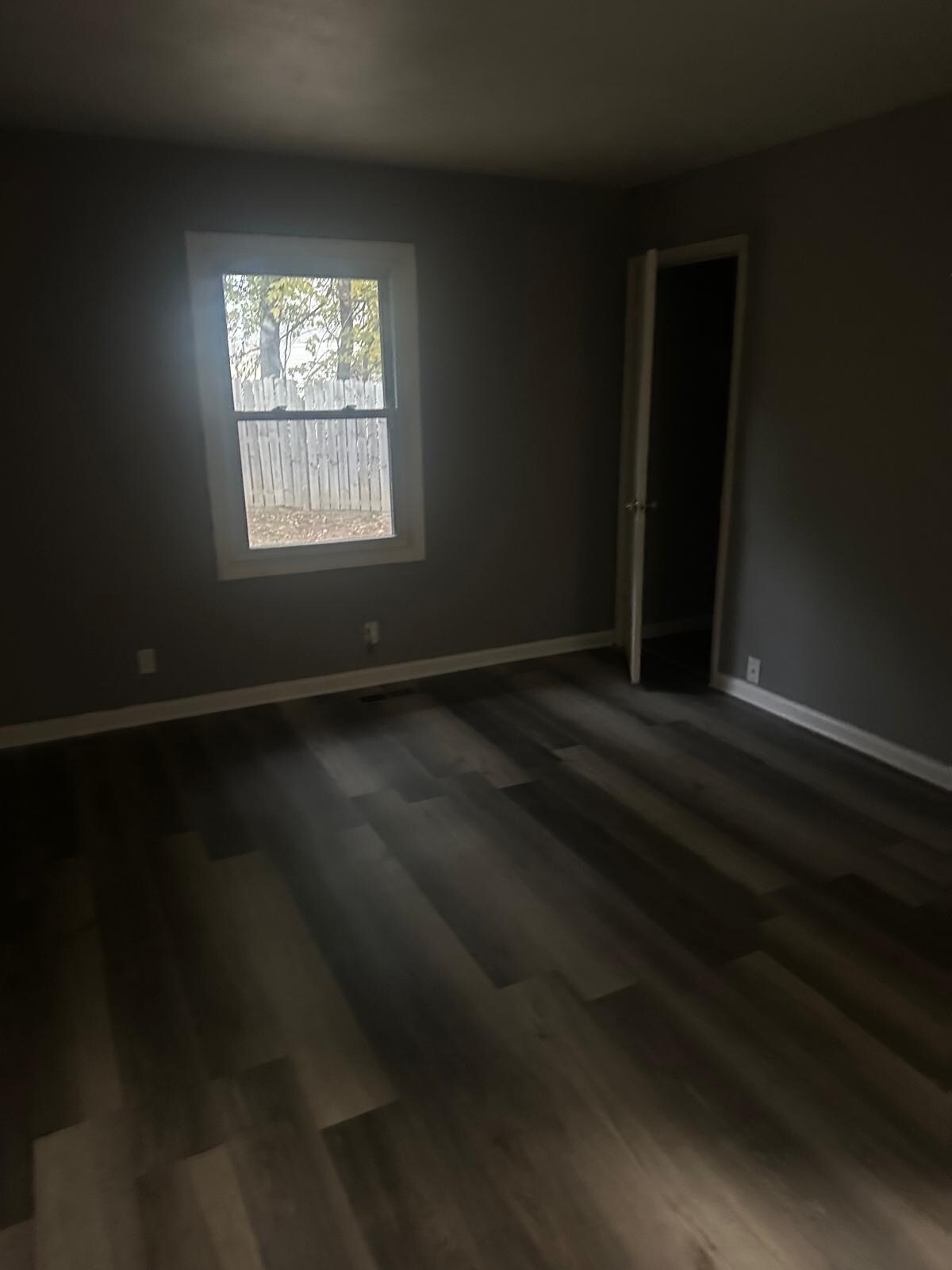 Building Photo - 4403 W Capri Ct