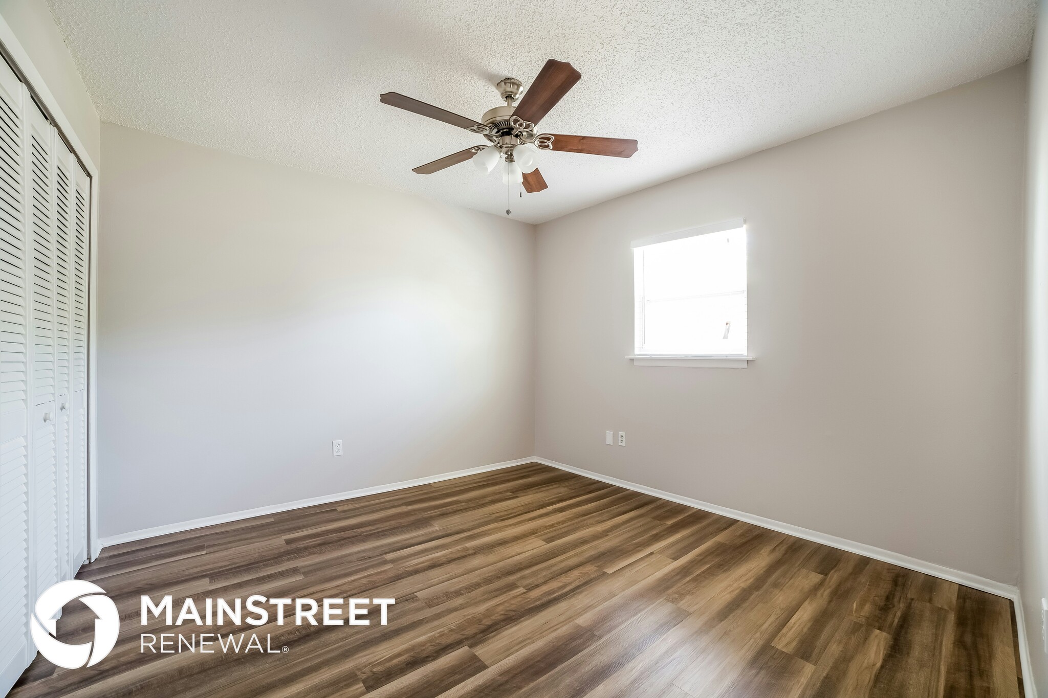 Building Photo - 2285 Kent St NE