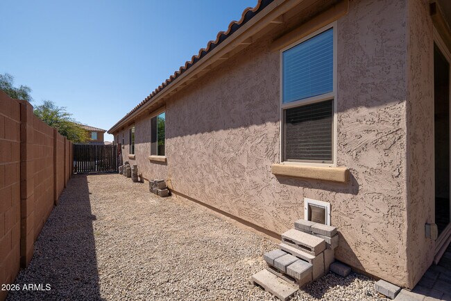 Building Photo - 18338 W Getty Dr