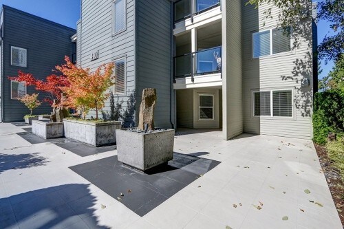 Building Photo - 410 2nd Ave S