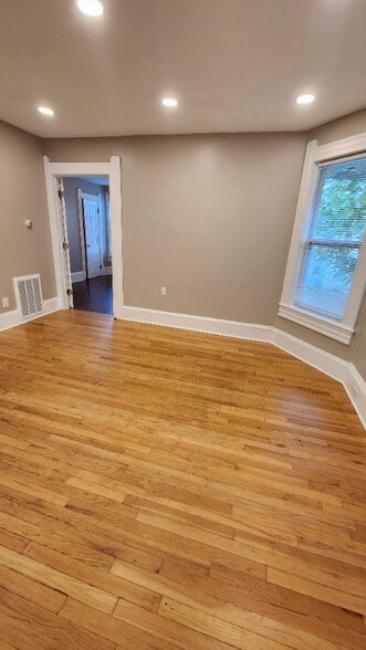 Building Photo - 3790 W 22nd Pl