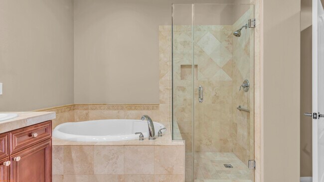 Building Photo - 1021 Via Fortuna