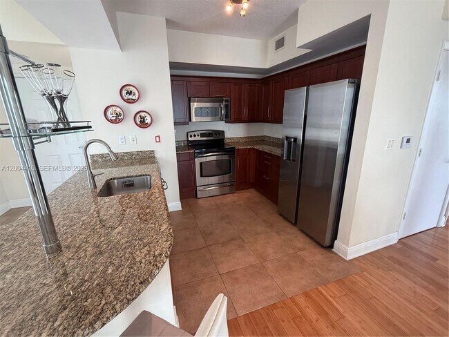 Building Photo - 7275 SW 89th St