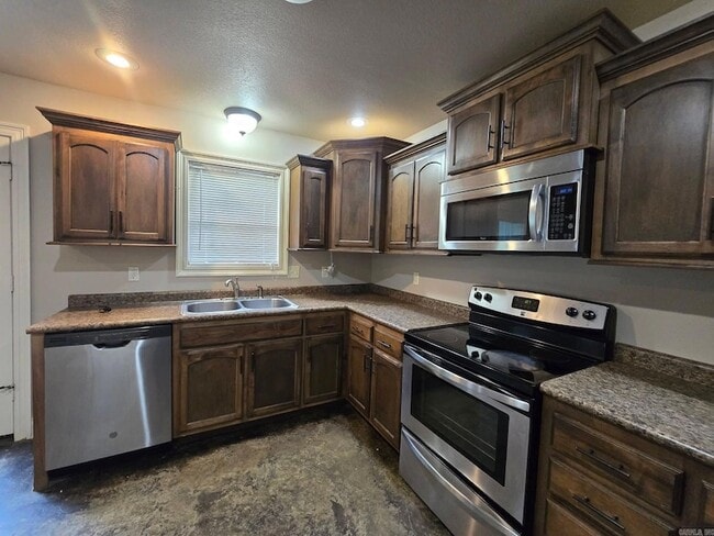 Building Photo - 203 N Bernis St