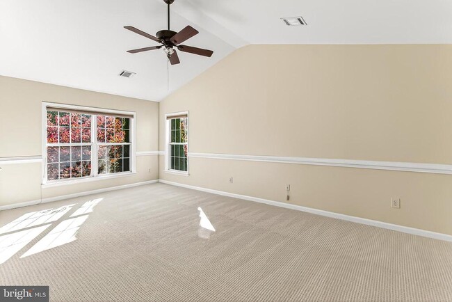 Building Photo - 47497 Saulty Dr