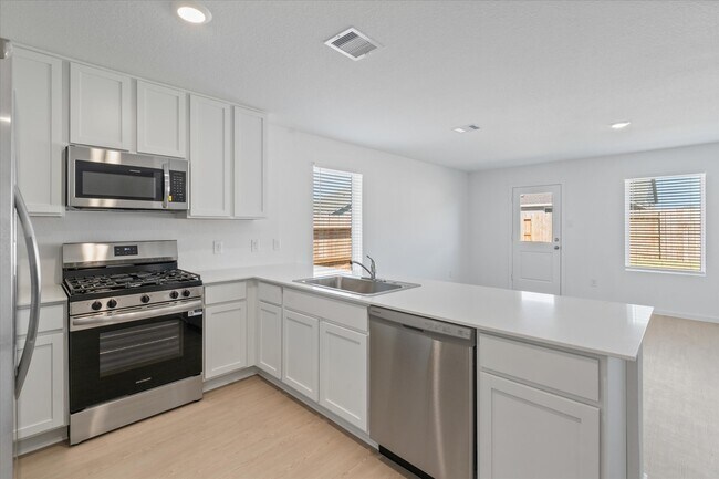 Building Photo - 28922 Rustic Windmill Wy