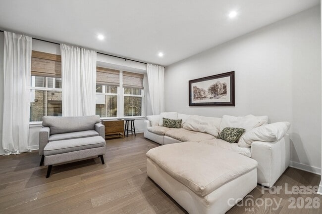 Building Photo - 1310 Gleason Wy