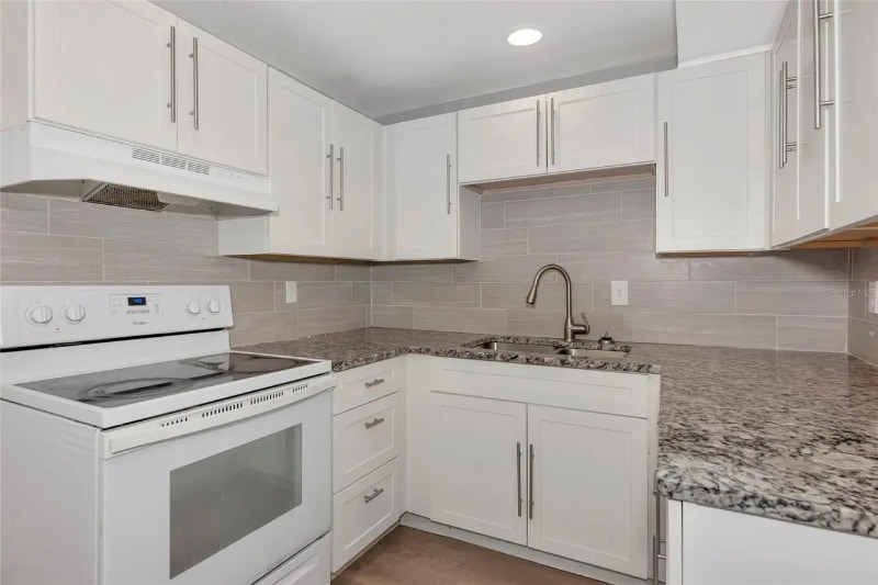 Building Photo - 405 Barlow Ave