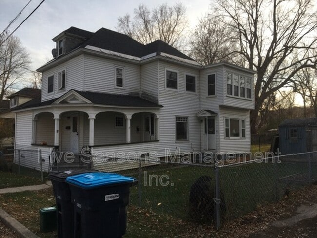 Primary Photo - 7 Champlain Pl