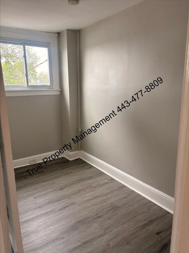 Building Photo - 3212 Elmora Ave