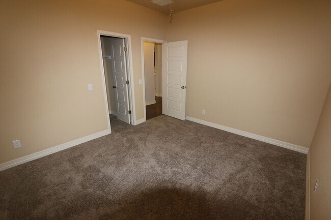 Building Photo - 13018 Bunkhouse