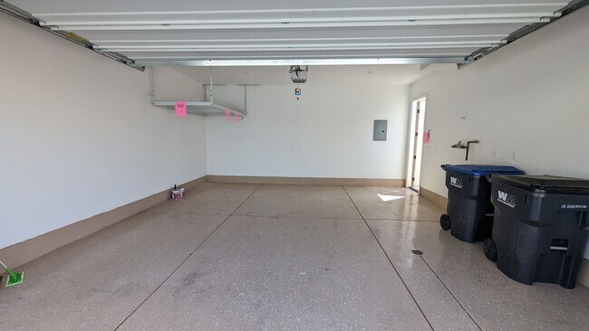 Building Photo - 7449 Channel View St