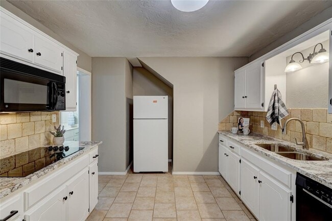 Building Photo - 632 Stag Trail
