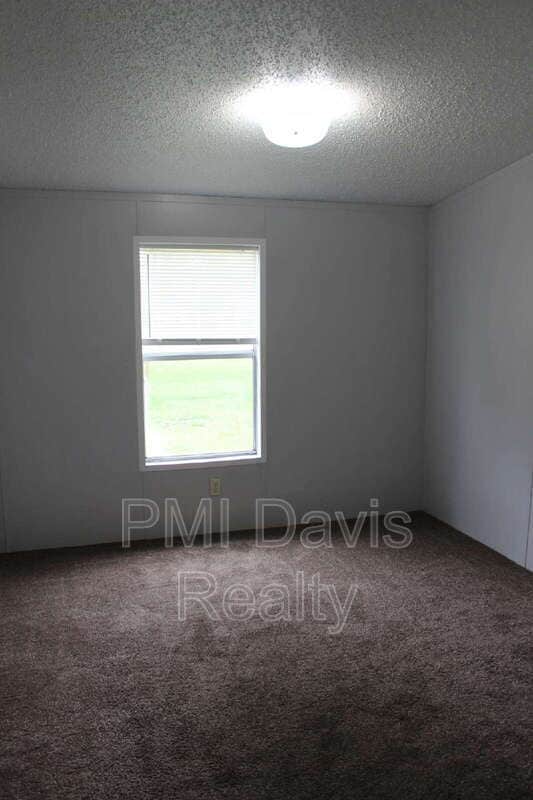 Building Photo - 4687 Mayflower St