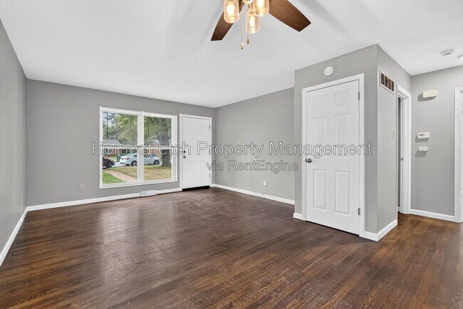 Building Photo - 9991 Fox Hall Ct