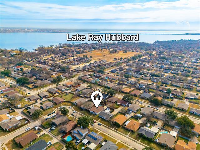 Building Photo - 8822 Miami Dr