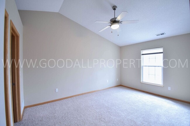 Building Photo - 4319 153rd St